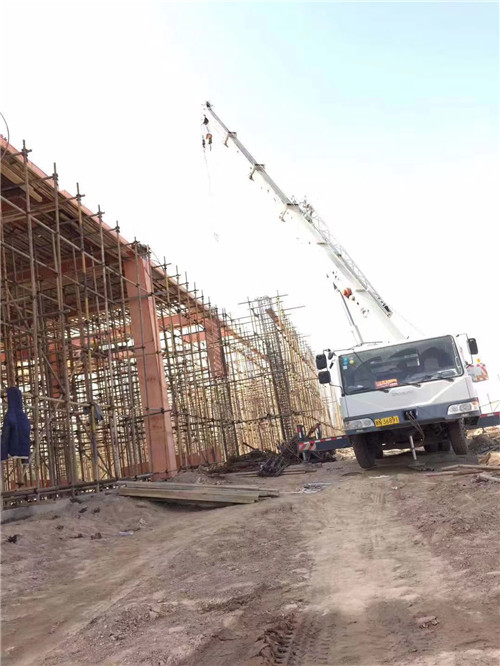 桐梓县25 吨、50 吨吊车怎么选？多大重量 / 半径适合对应车型？